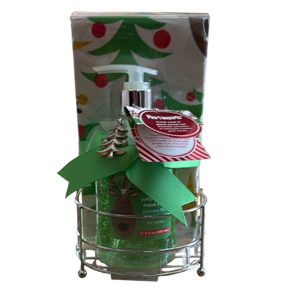 NWT CHRISTMAS THEME JOLLY HAND SOAP & REINDEER PAPER TOWEL SET BY PIER 1 IMPORTS - Picture 1 of 9